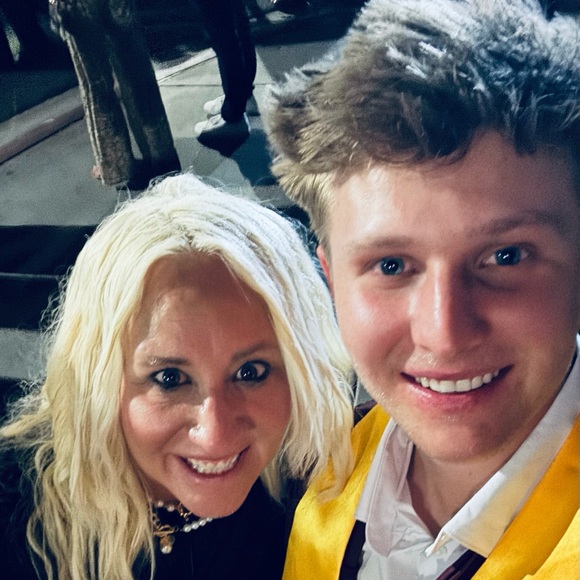 Meet your Posher, Angela - Picture 5 of 16